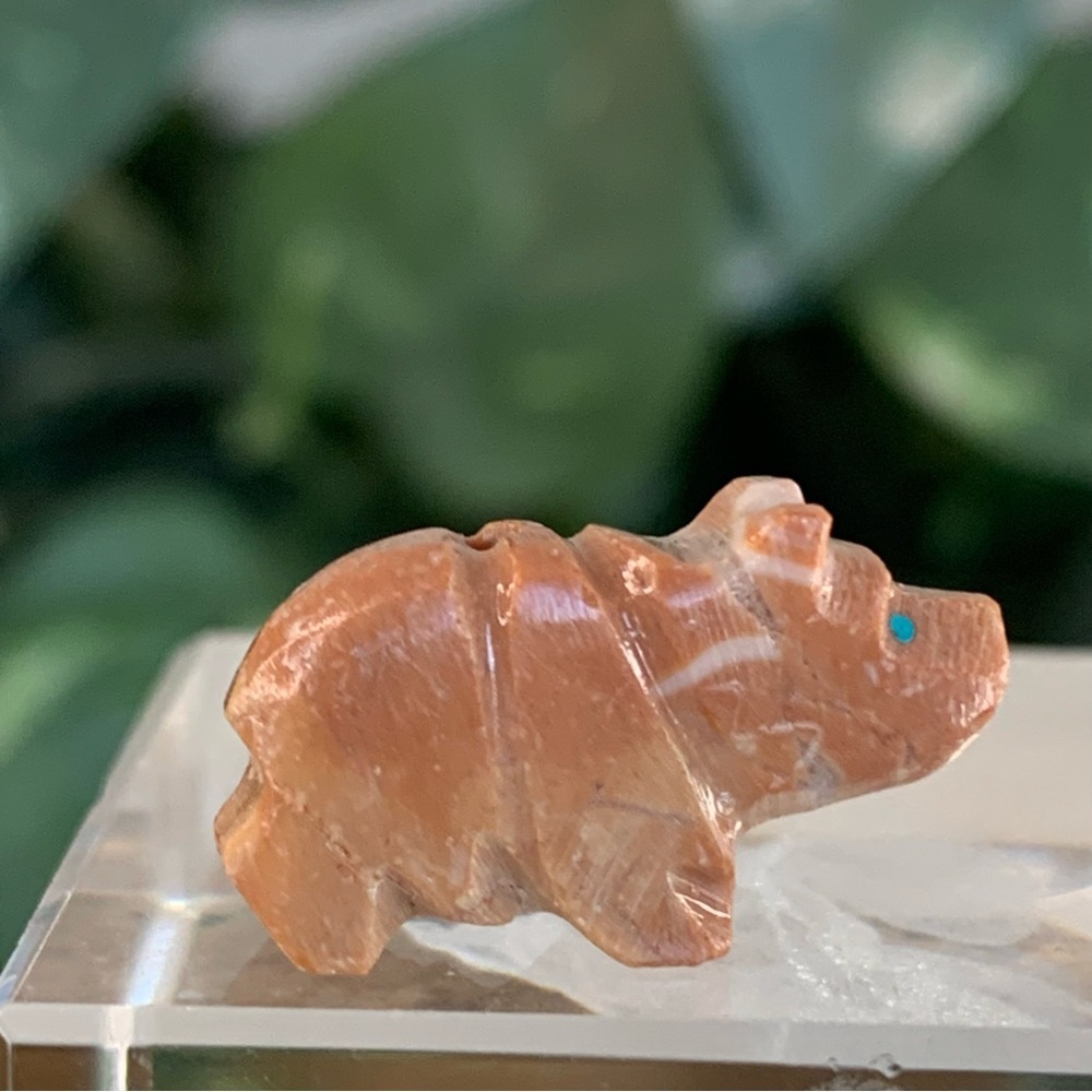 Native American Zuni Bear Fetish Bead Hand Carved Sprit Animal Turquoise Eyes .9